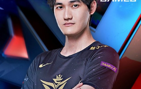 包含Karsa迎来三赛季高光表现，RNG球迷沸腾！的词条