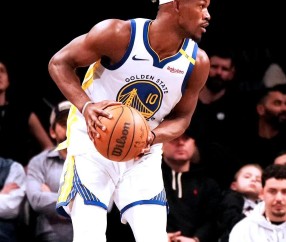 莎拉波娃在掘金比赛中爆冷，领先优势明显引发热议！