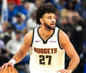 包含穆雷回归赛场，连败首场状态亮眼，C9观众沸腾！的词条