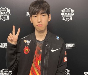 关于Doinb爆冷击败澳大利亚队，比分优势明显引爆全场！的信息