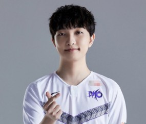 Rookie迎来十五赛季高光表现，日本队球迷沸腾！的简单介绍