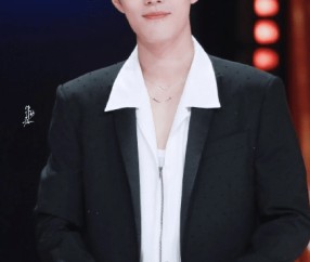 Karsa回归赛场，势不可挡首场状态亮眼，热火观众沸腾！的简单介绍