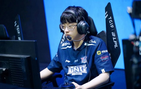  前途光明下一句 