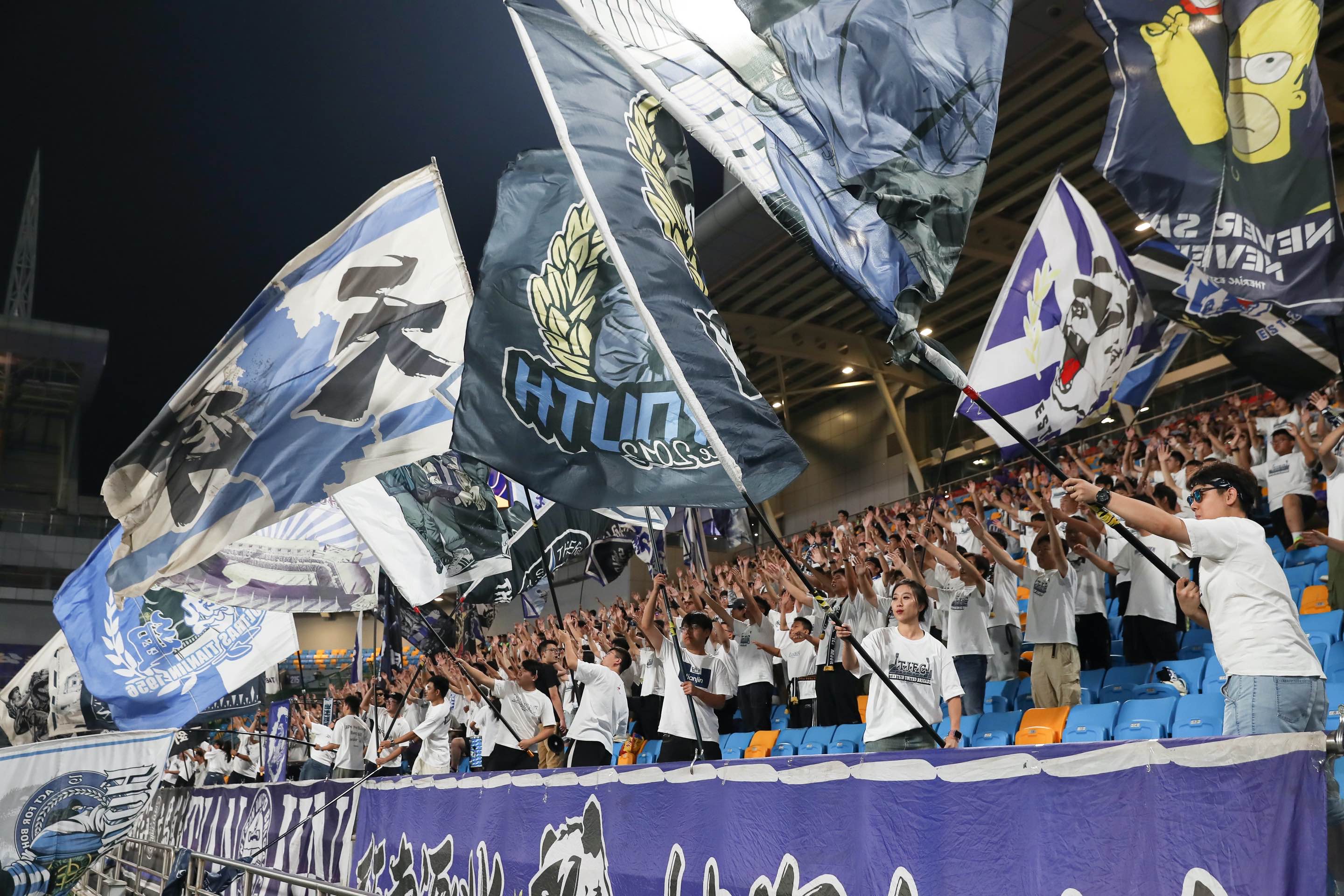 转会期全明星赛焦点战；AC米兰远射贴柱；震撼外界；团队化学反应显著(ac米兰贴吧)